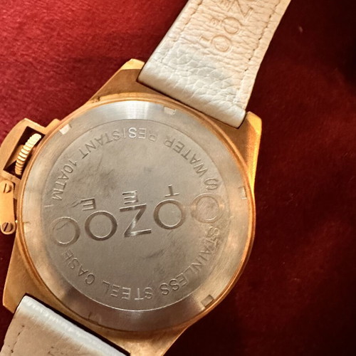 Oozoo wristwatch with white leather strap