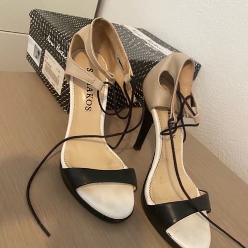 Sandals size 37 like new