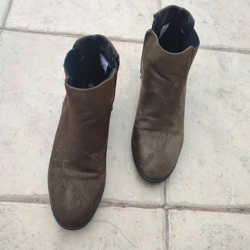 LC Waikiki Chelsea boots suede size 38 like new, brown
