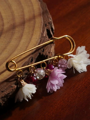 Handmade brooch with dangles in pink and white shades new