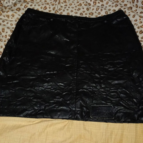 Leather skirt used, black, size L with embroidery