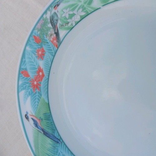 Porcelain set with cups and saucers like new