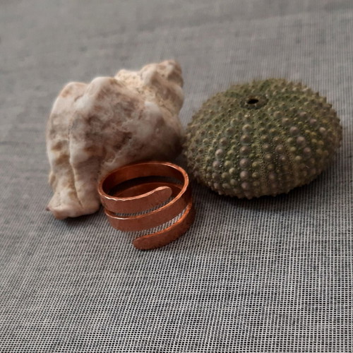 Kea Ring hammered pure copper handmade new in gift pouch