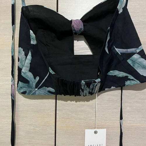 Ancient Kallos summer top new, black with green, small size