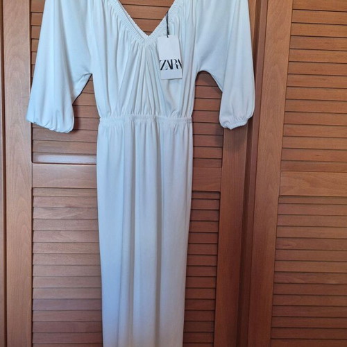 Zara white summer dress size S new with elasticity and nice neckline