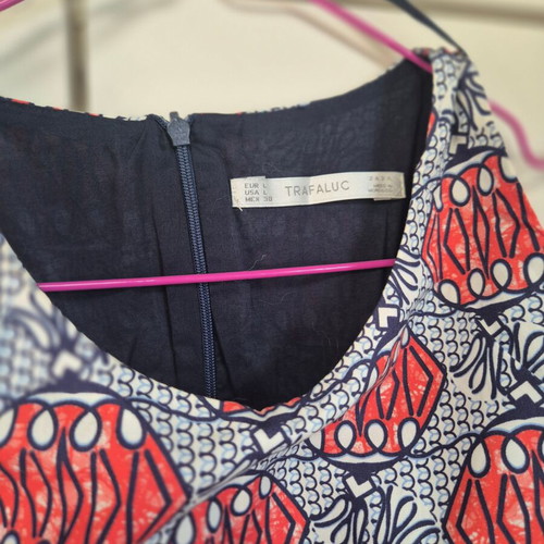 Zara printed dress with cut outs Large new, 100% cotton