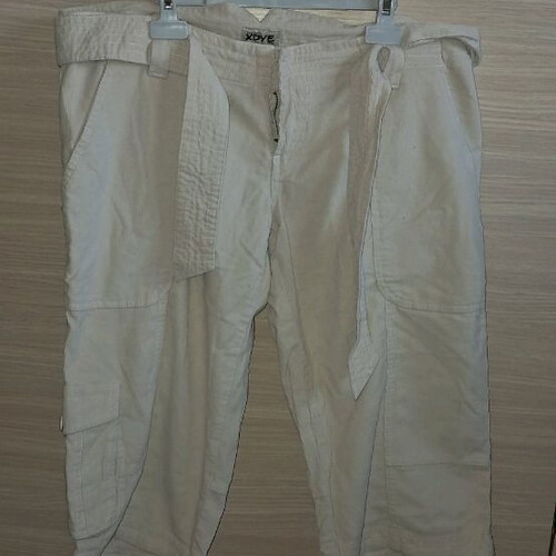 White bermuda shorts used, size L