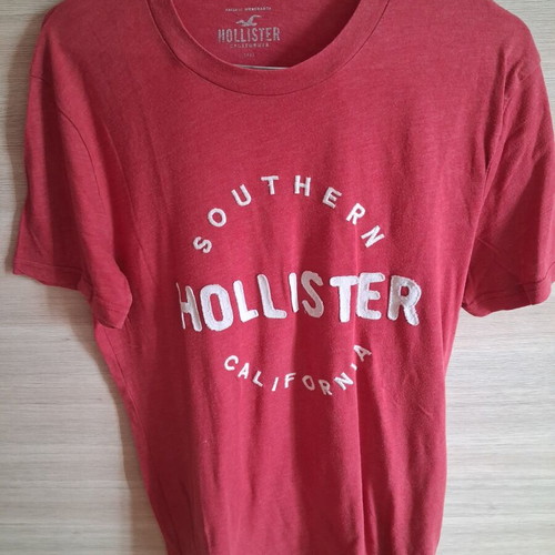 Hollister red t-shirt like new, size S, teen
