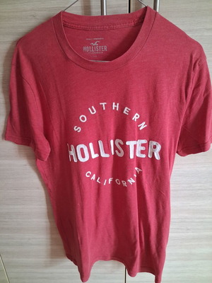 Hollister red t-shirt like new, size S, teen