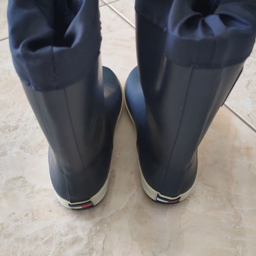 Tommy Hilfiger rain boots size 29 used, blue