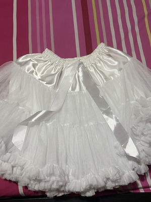 Tutu skirt white ruffled with satin ribbon XS like new