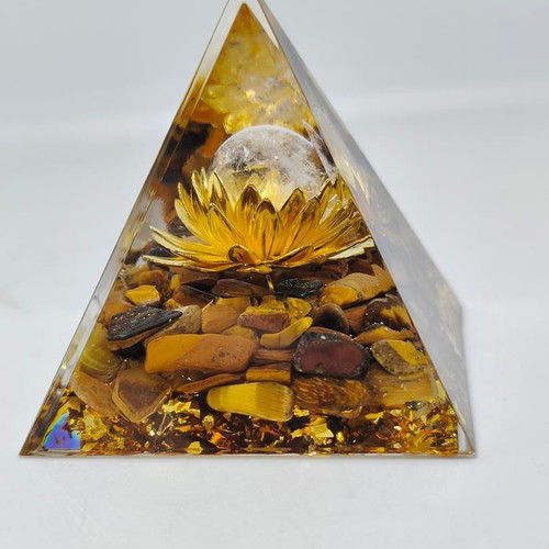 Orgonite pyramid with natural amethyst like new 5.5cm