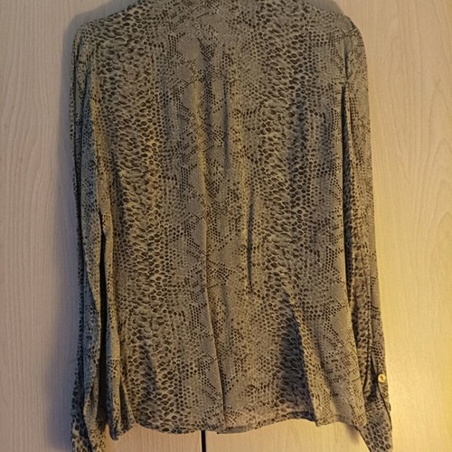 Zara women's transparent shirt size M like new, black and silver