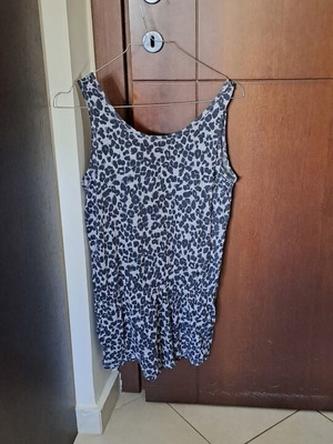 Leopard print one-piece shorts for teenage girls