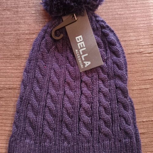 Bella Accessori knit hat new with pompom, blue, one size