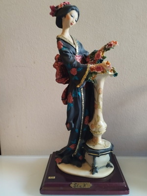 Vintage Italian Geisha Figurine El.a.N, like new, 33cm