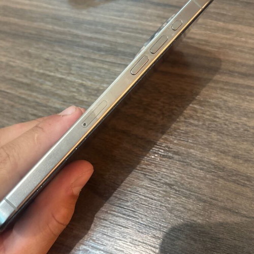iPhone 15 Pro Max Natural Titanium 256GB like new