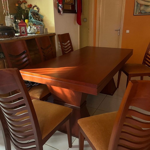 Solid Walnut Dining Set like new with 6 chairs