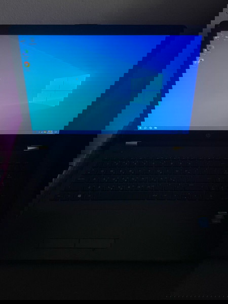 hp laptop με i3 5ης γενιάς