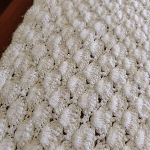 Handmade scarf like new, white color 110x220