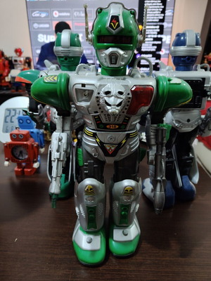 Zadak Robot Commander 2 Retro Electronic Robot Toy like new