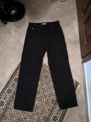 Tommy Hilfiger cargo baggy jean black like new