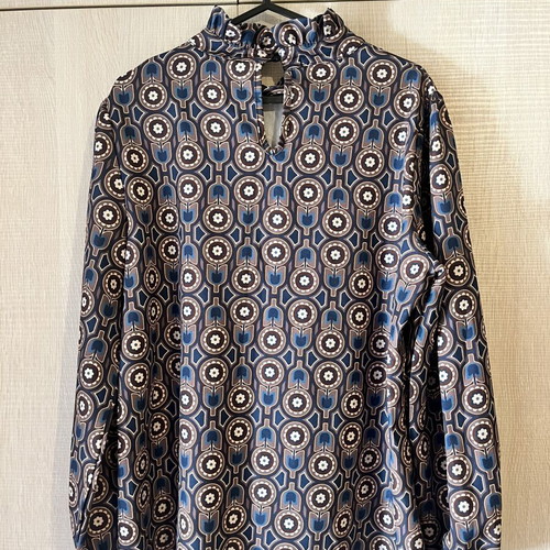 OwTwo long-sleeve blouse like new, blue and brown, one size