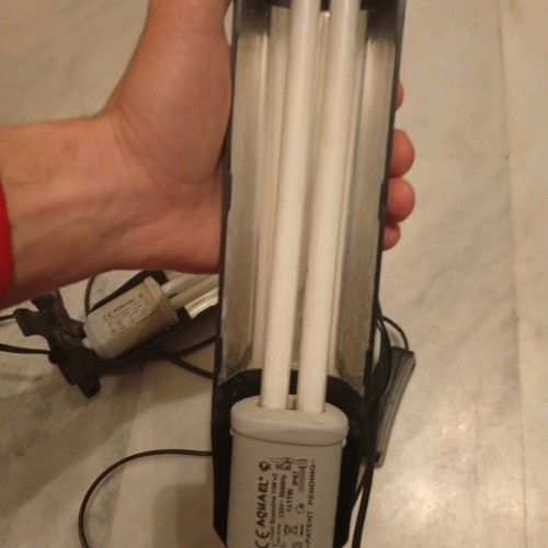 2 aquarium lamps