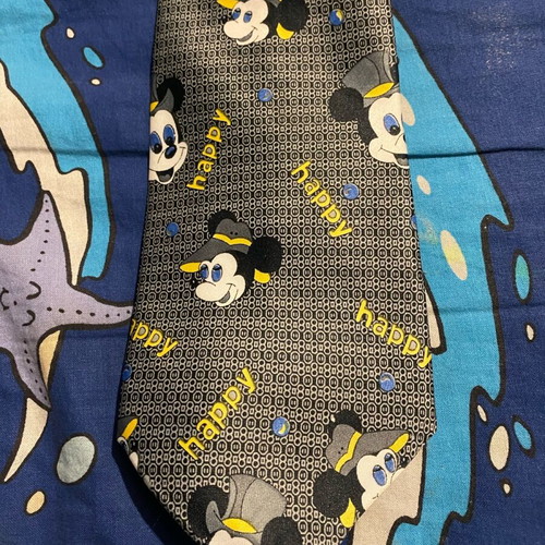 Tie like new with Mickey Mouse design