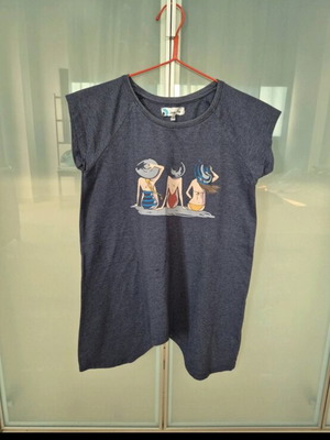 T-shirt γκρι σαν καινούργιο, μέγεθος 176 cm για 16 ετών
