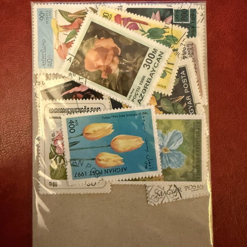 World Philatelic Lot 50 Stamps like new, flowers and flora theme