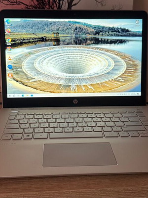 HP Pavilion 14-bk001nv laptop μεταχειρισμένο, Intel i5, 16GB RAM, 256GB SSD, η μπαταρία χρειάζεται αντικατάσταση