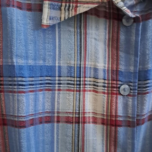 Women's short-sleeve shirt used, sizes M and L, blue and red