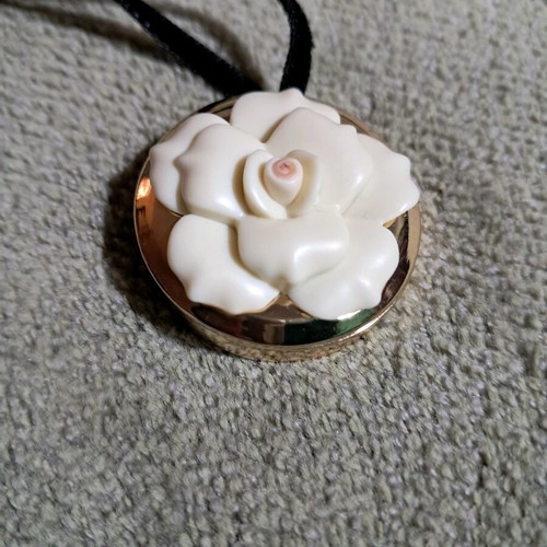 Dolce Cabana Eau de Parfum new, collectible pendant