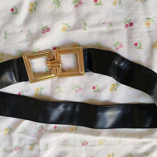 Zara leather belt with gold buckle, like new