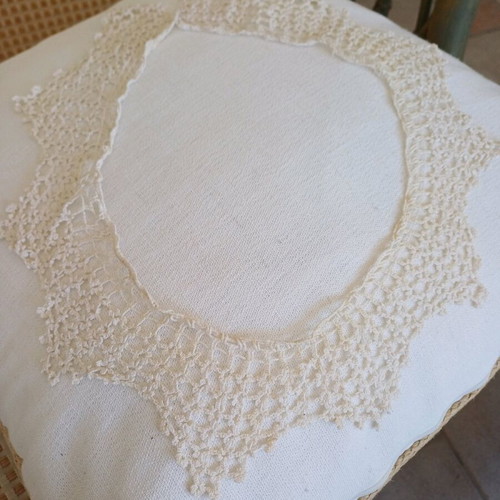 Lace collar used, knitted beige for dress or blouse