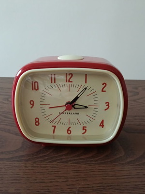 Kikkerland Retro Table Clock Alarm Red vintage style like new