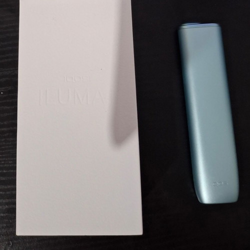 IQOS ILUMA i ONE Blue like new with box, charger & cable