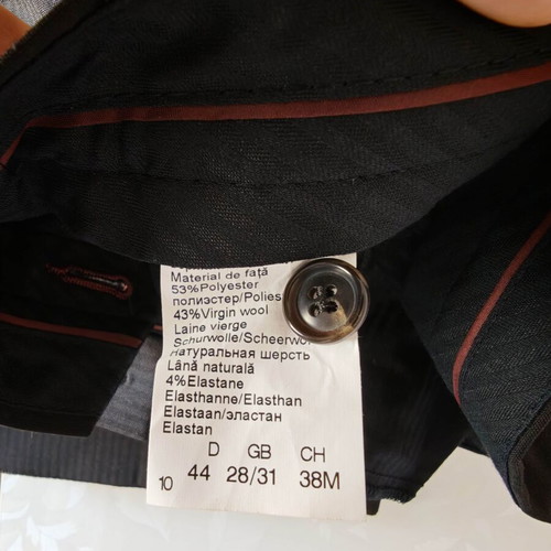 Classic men's suit, size M, virgin wool blend