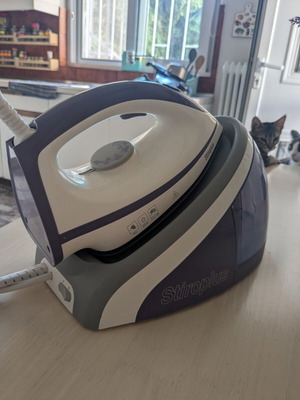 Stiroplus SP-1009 steam ironing system