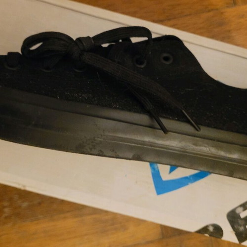Firefly Canvas Low 44 Black like new