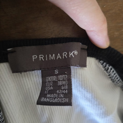 Primark crop top white and black with black flower
