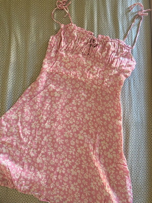 Bershka floral summer dress with front tie, size M, like new