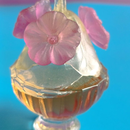 Riachi Parfums Cara by Diparfahw Miniature Perfume 9 ml EDT like new without box