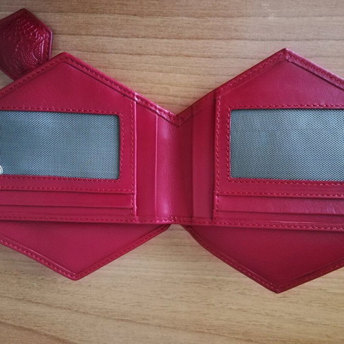 Leather wallet red new Spanish with unique design