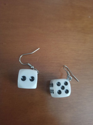 Dice earrings set like new
