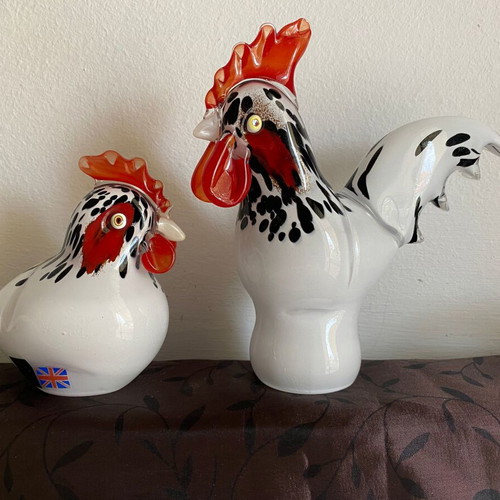 Glass chicken figurines like new, pair, British handcrafted art