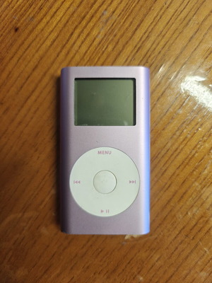 iPod Mini 2nd Gen used, no disk, original battery