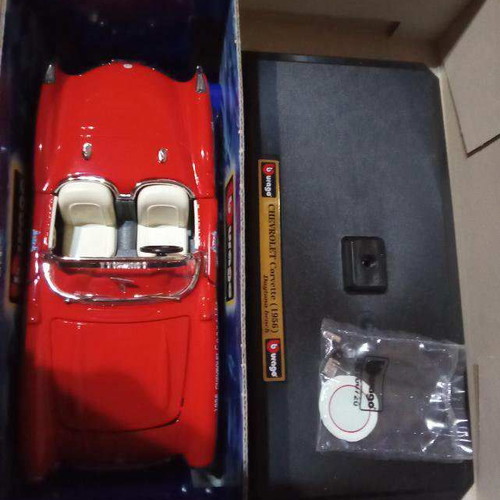 Chevrolet Corvette Daytona Beach 1957 by Burago 1:24 like new