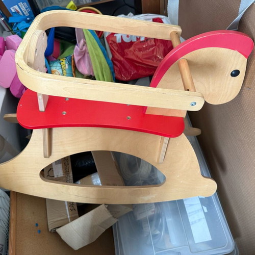 Hape Ξύλινο Κουνιστό Παιχνίδι Αλογάκι μεταχειρισμένο, μπεζ για 10+ μηνών